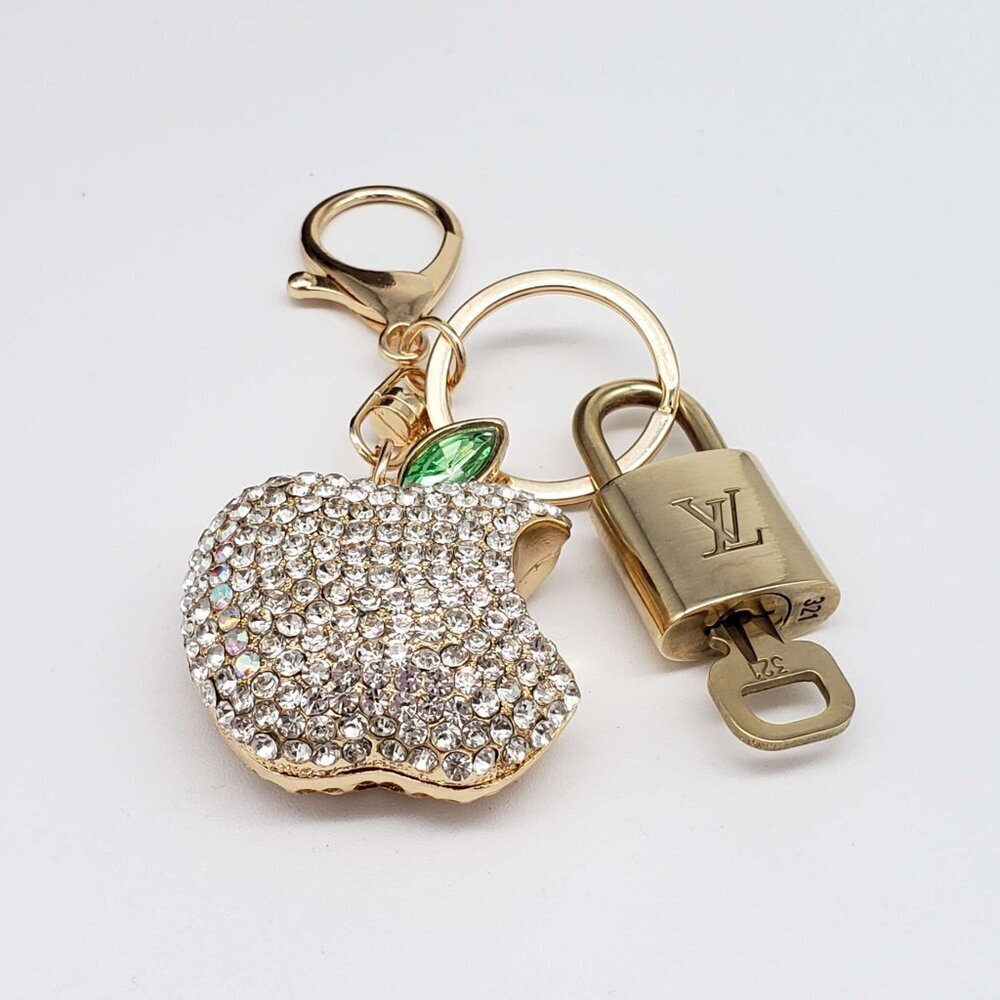 Louis Vuitton Authentic Gold Lock 🔒 Unbranded Apple Keychain Charm for Bags - Picture 4 of 7